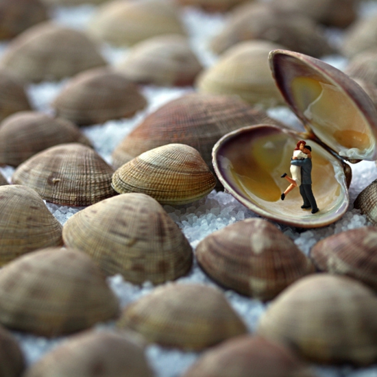 Christopher Boffoli: Clamshell Lovers, 2011, Archival pigment ink print on metallic paper, 24 x 36 inches and other various sizes