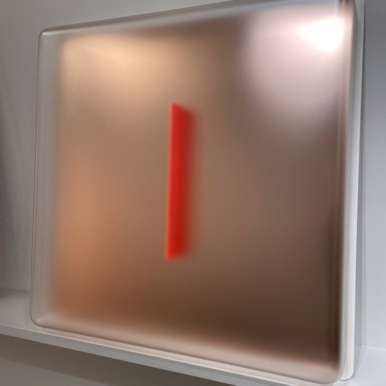 Side view of 'Rose Gold VF Glyph'