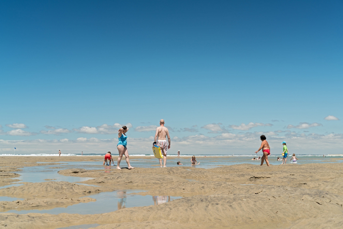 Jessica Cantlin: Beach Bodies, 2017, Archival pigment print, available in various sizes