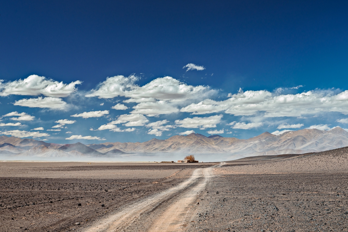 Jessica Cantlin: Dirt, Sand, Sky, 2014, Archival pigment print, available in various sizes