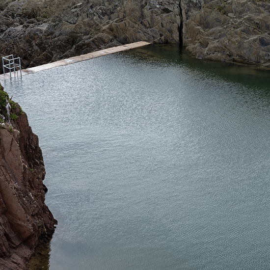 (9450) Mermaid Pool 2 -- Jessica Cantlin
