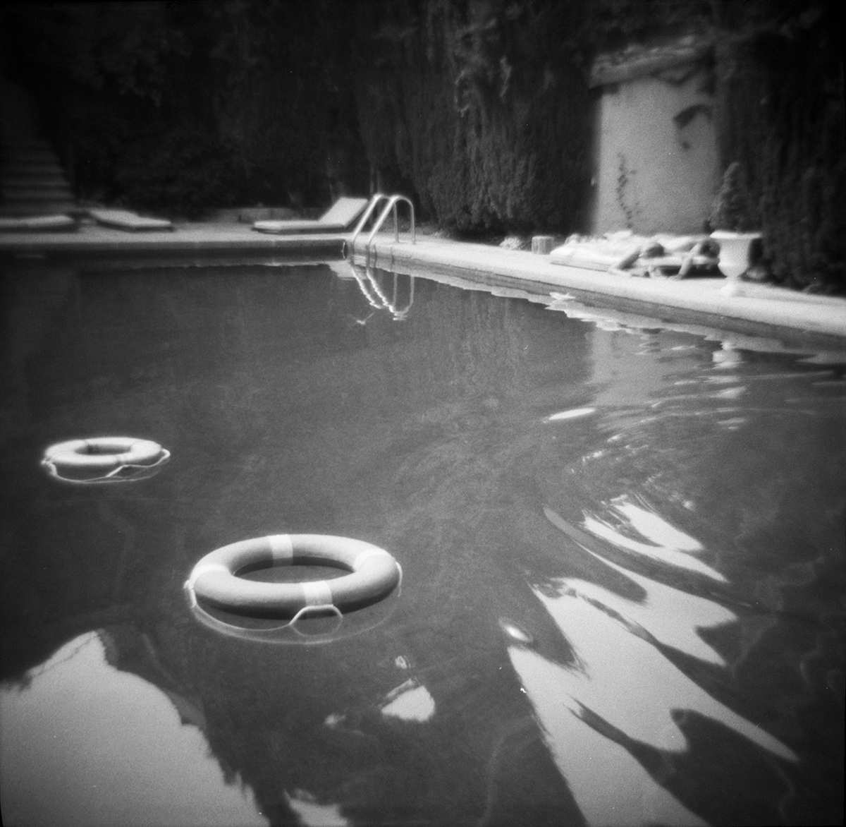 Sally Gall: Column d'Or, 1986, Archival pigment print, 19 x 19 inches, 30 x 30 inches, and 50 x 50 inches