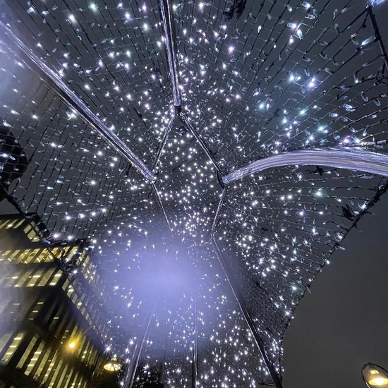 Installation of "Pulse" in Dublin, Ireland