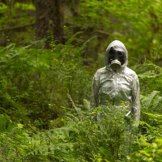 A still image from Etsuko Ichikawa's 2017 film, Vitrified