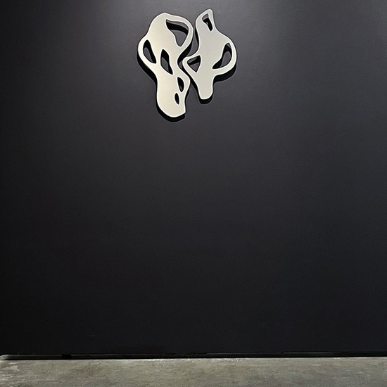 Andreas Kocks: Ariel (#2208V), 2022, Polished stainless steel, 22.5 x 20.5 x 2.25 inches