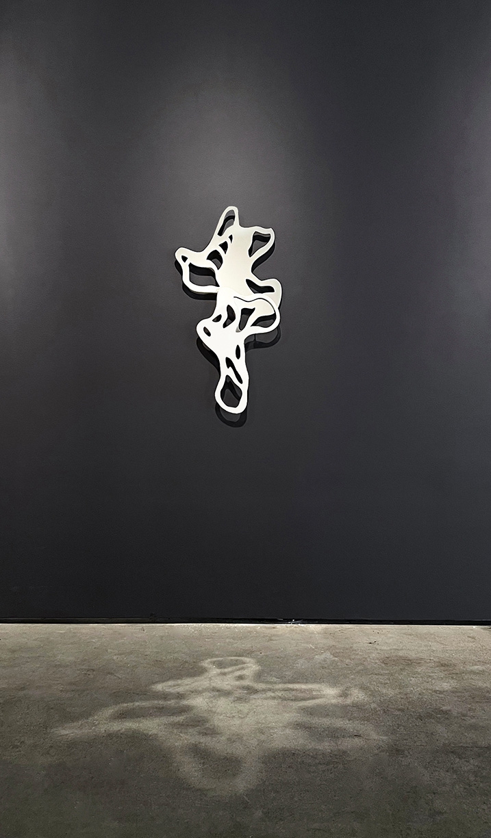 Andreas Kocks: Ariel (#2209V), 2022, Polished stainless steel, 38.5 x 19.75 x 1.25 inches