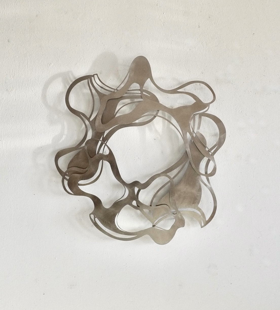 Andreas Kocks: Four Of Us (#2449P), 2025, Steel, Palladium Leaf, 32x29x1 inch,