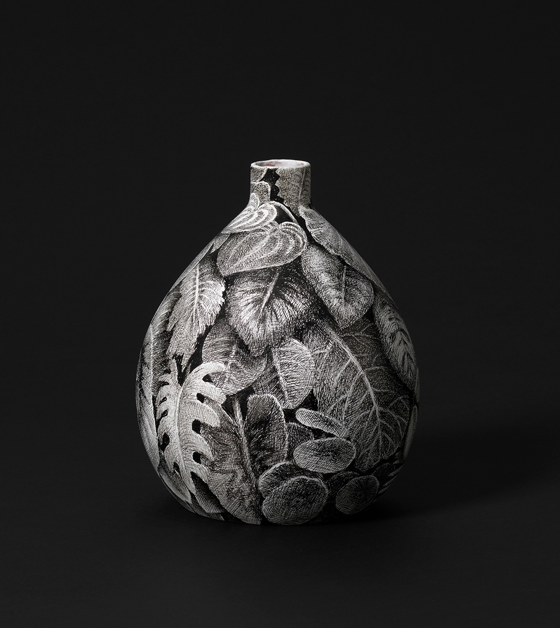 Ethan Murrow: Wager, 2023, Ink and acrylic on ceramic, 9 x 7 x 7 inches