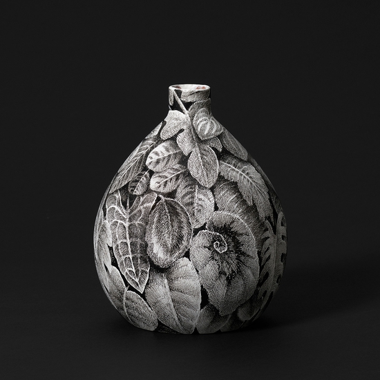Ethan Murrow: Wager, 2023, Ink and acrylic on ceramic, 9 x 7 x 7 inches