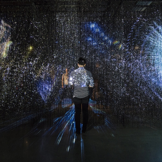 Maja Petric, installation artist, technology, light art