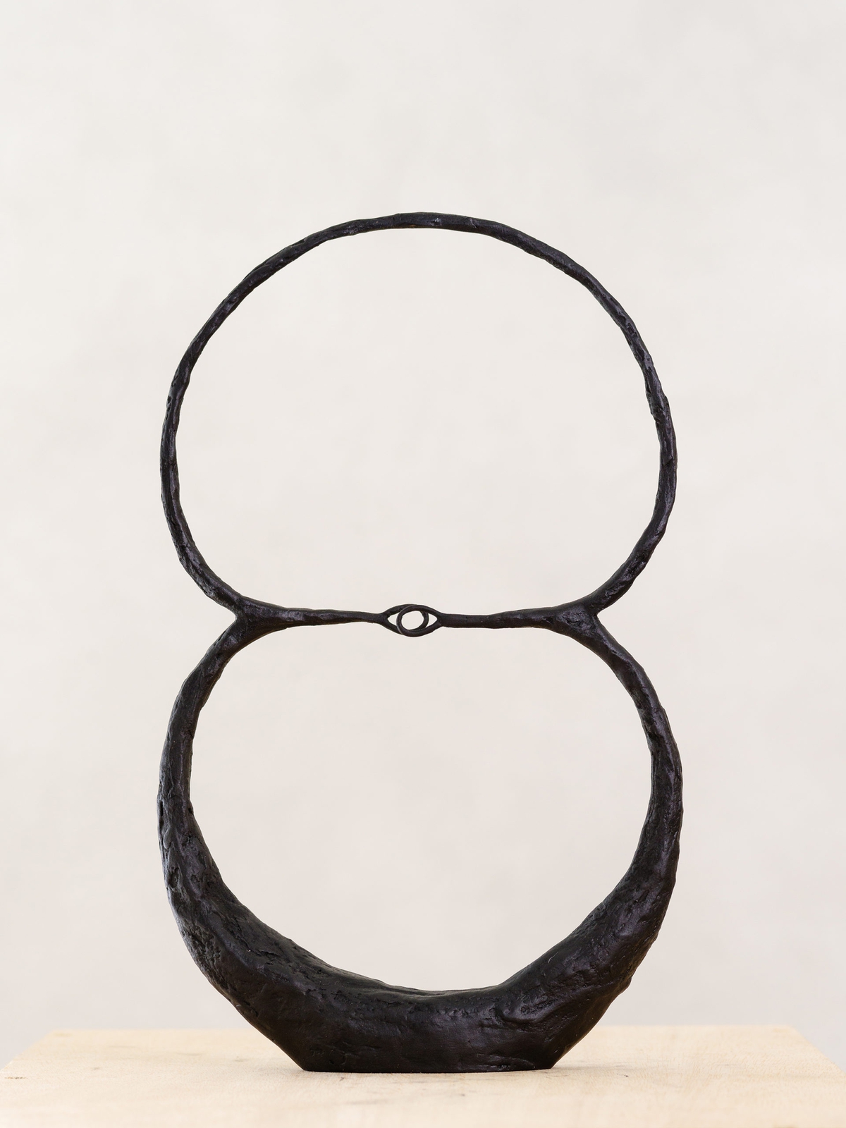 Michael Schultheis: Venn Fidelities (ρ=α+/-βcos(θ), α=28, β=31), 2017, Bronze, 12 x 8 x 2 inches