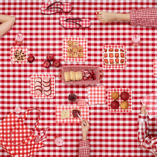 Margeaux Walter: Checkmate, 2015, Archival print, 30 x 42 inches