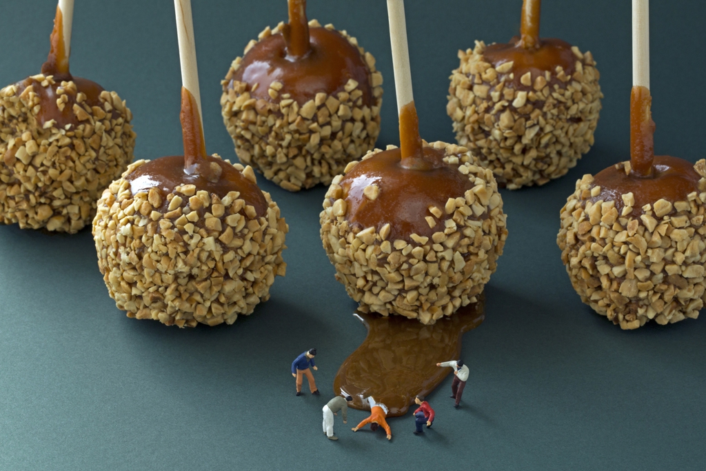 Christopher Boffoli: Caramel Apple Incident, 2013, Archival pigment ink print on metallic paper
