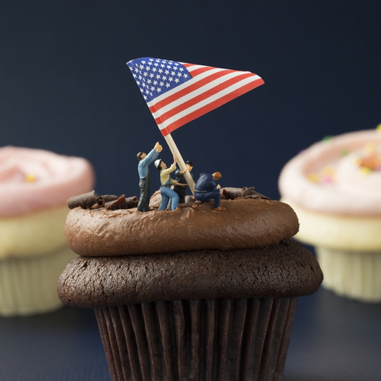 Christopher Boffoli: Iwo Cupcake, 2012, Archival pigment ink print on metallic paper, available in various sizes