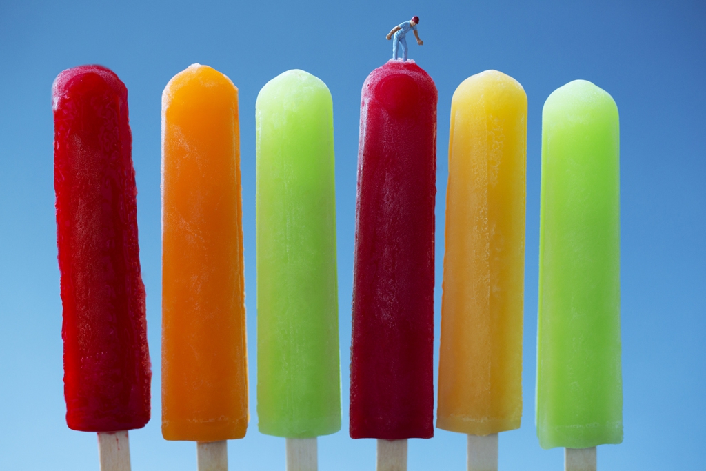 Christopher Boffoli: Popsicle Climber, 2014, Archival pigment ink print on metallic paper